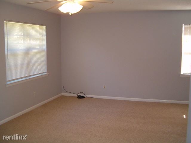 Foto del edificio - 3 br, 2 bath House - 826 E 23rd Ave