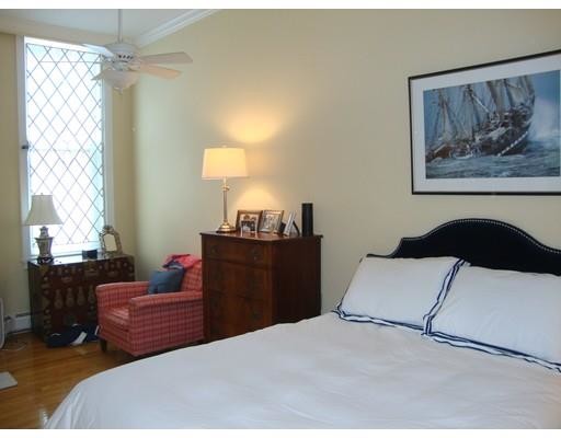 Building Photo - 271 Beacon St