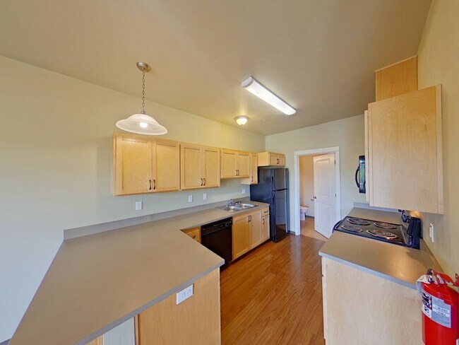 Building Photo - 1991 Oak St