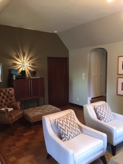 Sitting Area/Desk Space - 399A 30th St