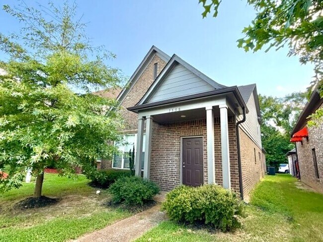 Building Photo - Gated Community, 4-Bedroom 2.5 Bath Home Available Now In Southeast Memphis @ Stonebrier