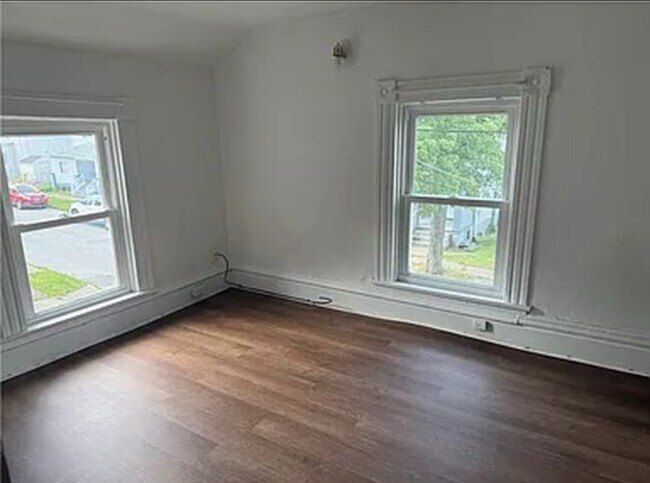 Foto del edificio - 240 2nd Ave