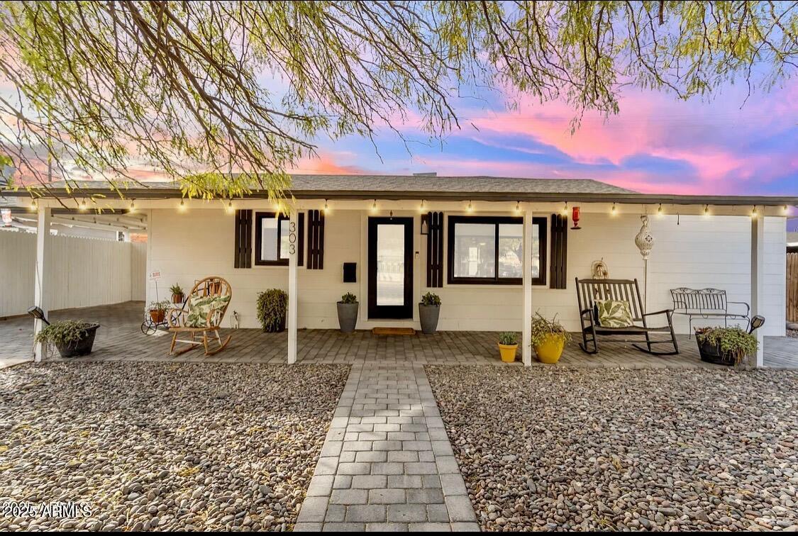 Foto principal - 303 W Hazelwood St