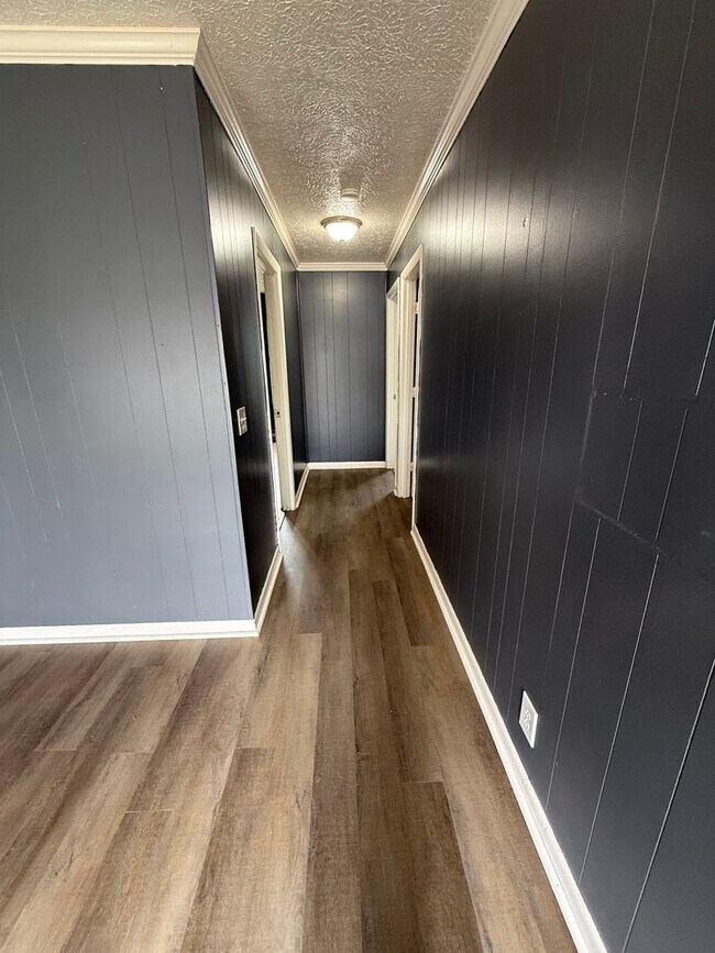 Building Photo - FIRST FULL MONTHS RENT FREE!! 2 Bedroom, 1 Bathroom Duplex in Gallatin!