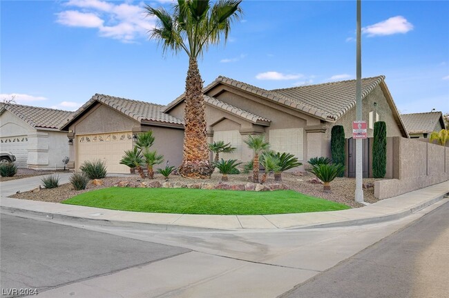 Foto del edificio - 82 Moonlight Village Ln