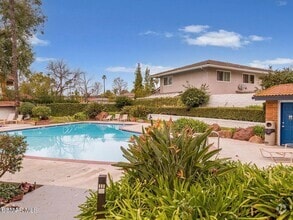 Building Photo - 31550 Agoura Rd