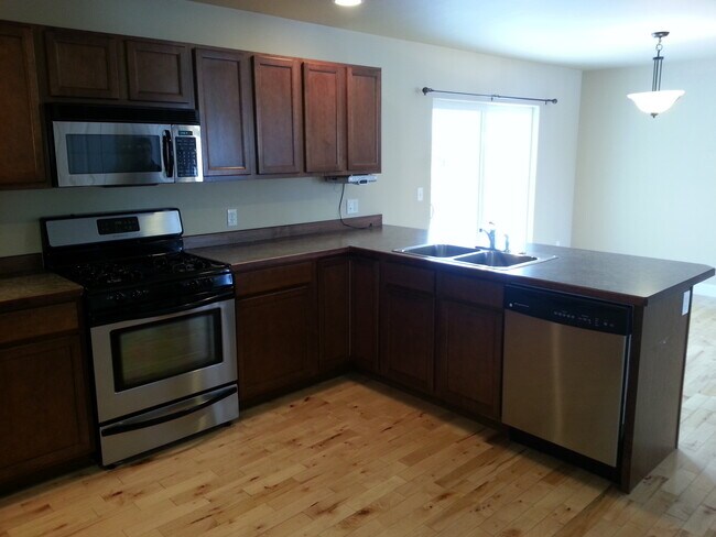 Foto del edificio - Lovely 3 Bedroom Single Level House- Close...