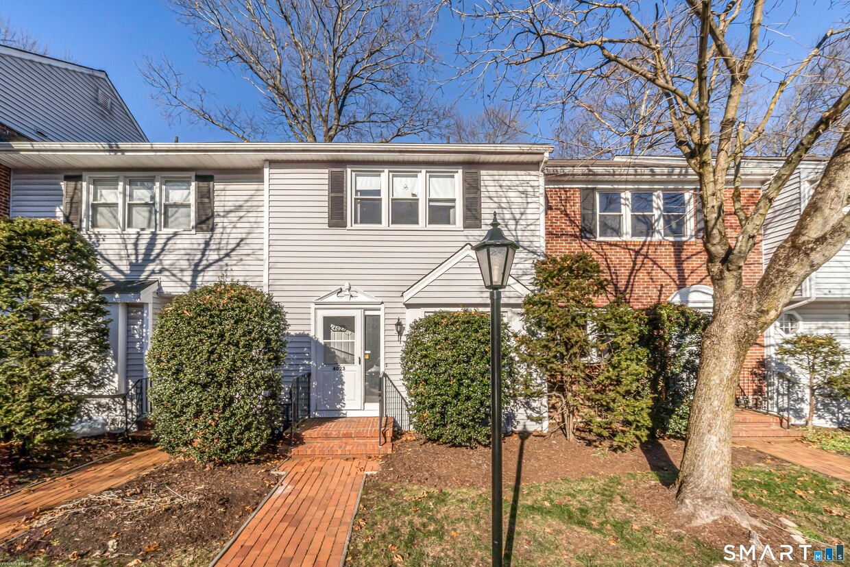 Primary Photo - 4023 Park Ave