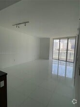 Building Photo - 495 Brickell Ave
