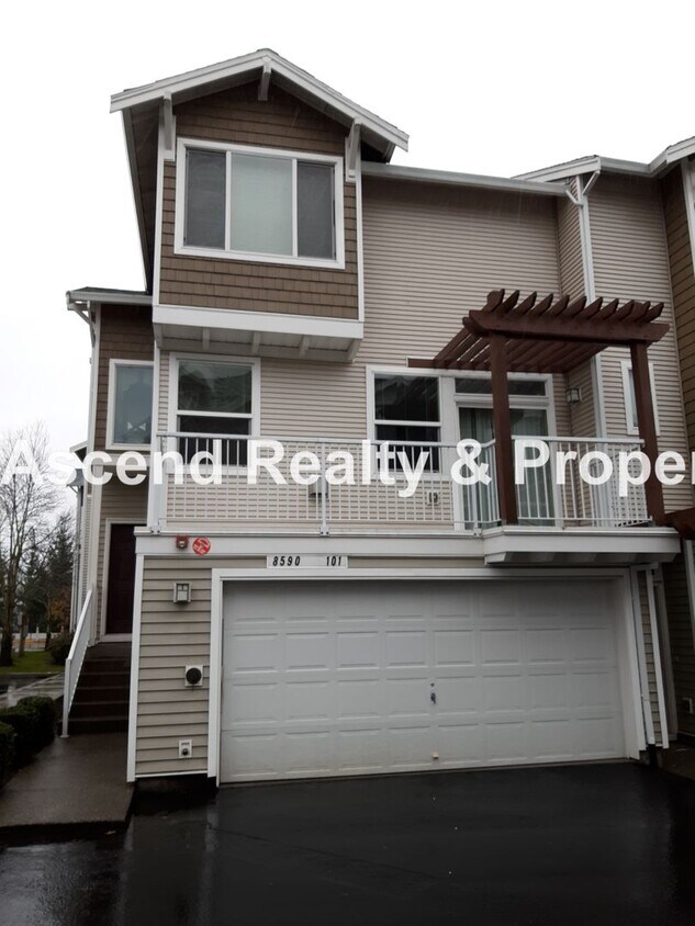Foto principal - Sexton Mtn 3 Bed End Unit Townhome, Huge G...