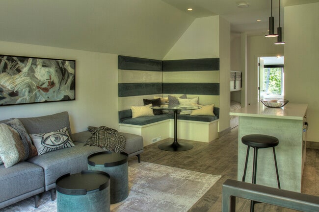 Foto del edificio - 1338 Pine Beach Rd