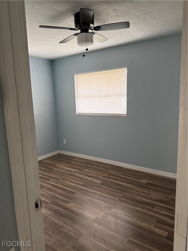 Foto del edificio - 1171 Laurel Dr