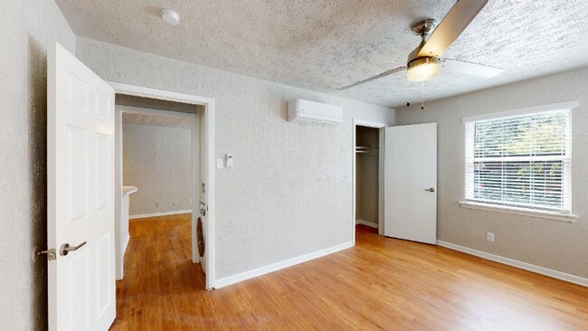 Building Photo - 4626 Reiger Ave