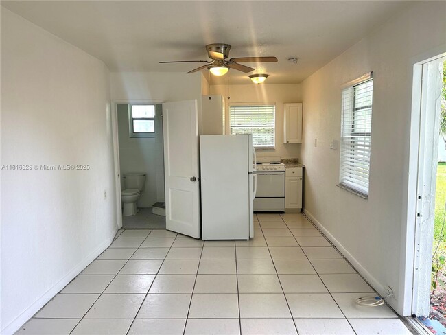 Building Photo - 601 NW 90th St