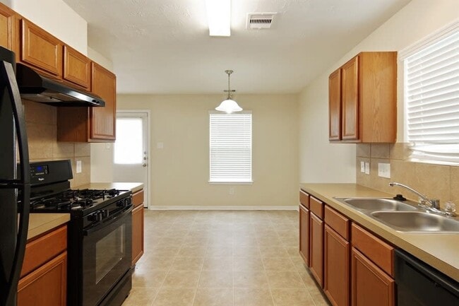 Building Photo - 16454 Noble Meadow Ln
