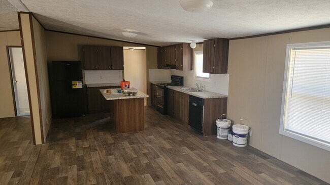 Building Photo - 32730 Carolee Cir