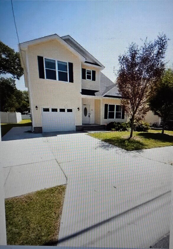 Foto principal - 25 Mohawk Dr