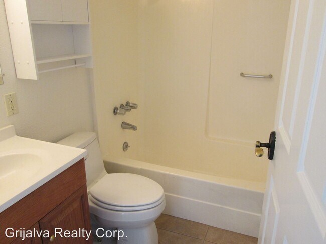 Foto del edificio - 3 br, 2 bath House - 772 W. Drexel Rd