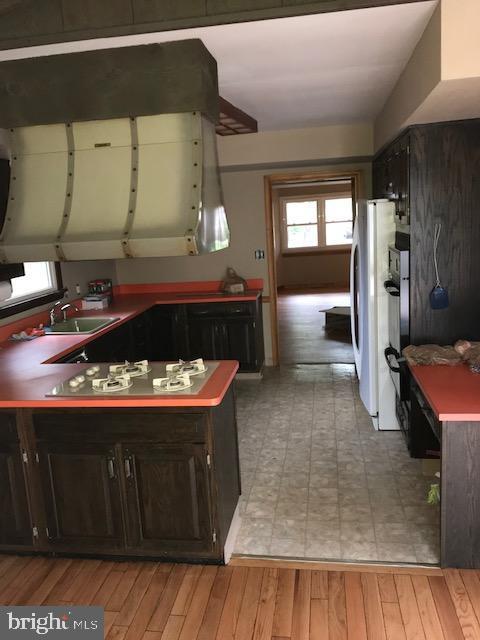 Foto del edificio - 442-DOWNSTAIRS BUTTONWOOD Ave