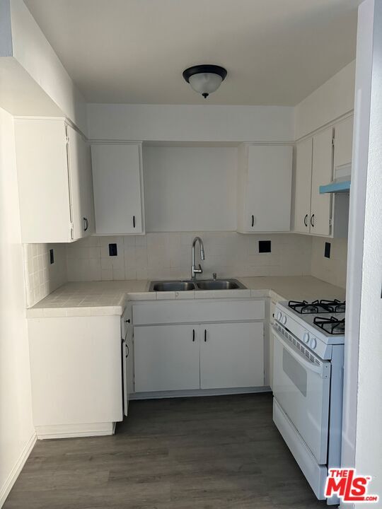 Foto del edificio - 428 W 7th St