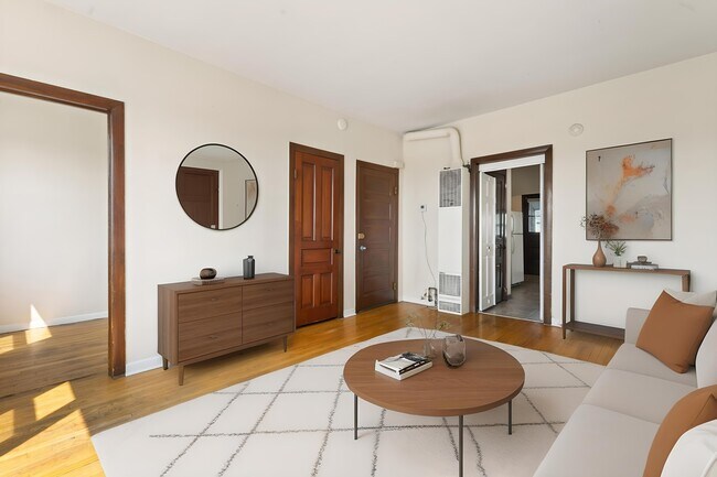 Foto del edificio - 3003 N Ashland Ave