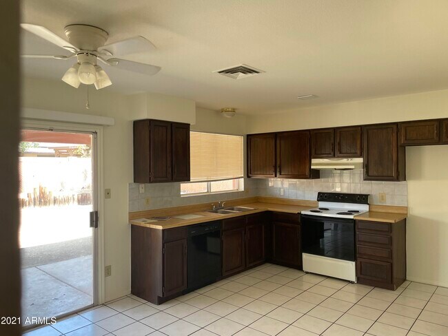 Foto del edificio - 3602 W Charleston Ave
