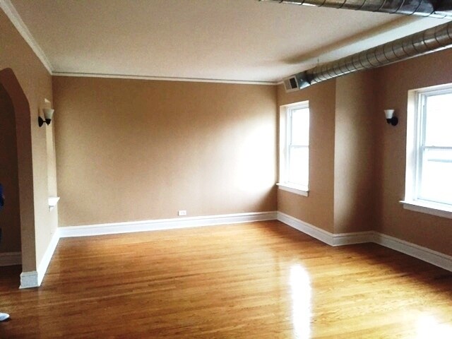 Interior Photo - 7924-7926 S Kingston Ave
