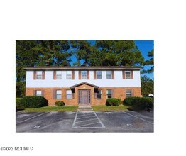 Building Photo - 106 Ravenwood Dr