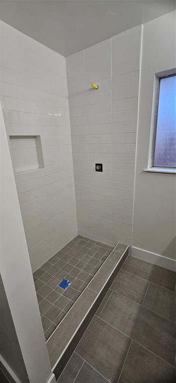 Foto del edificio - 5935 Greenmont Dr
