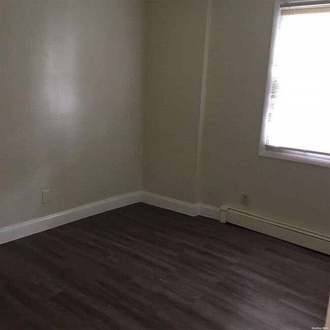 Building Photo - 226 Wanser Ave