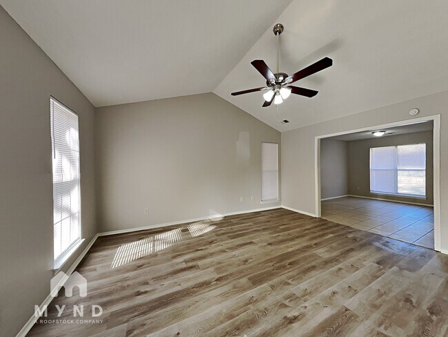 Building Photo - 3760 Warrington Dr