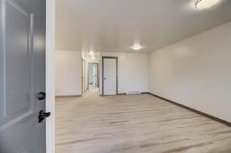 Building Photo - 3105 Cooney Dr Building Photo - 3105 Cooney Dr