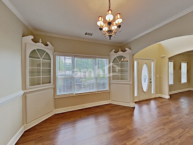 Foto del edificio - 712 Gatwick Ct