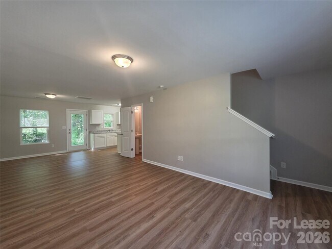 Foto del edificio - 1156 McRee Heights Cir