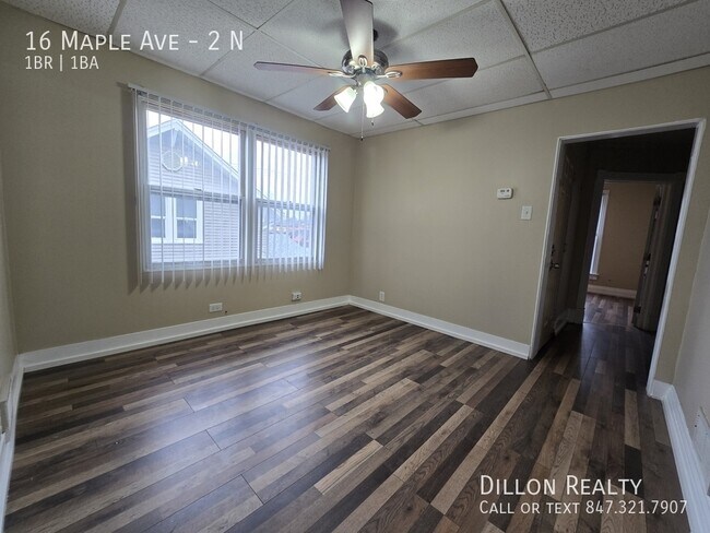 Foto del edificio - 16 Maple Ave