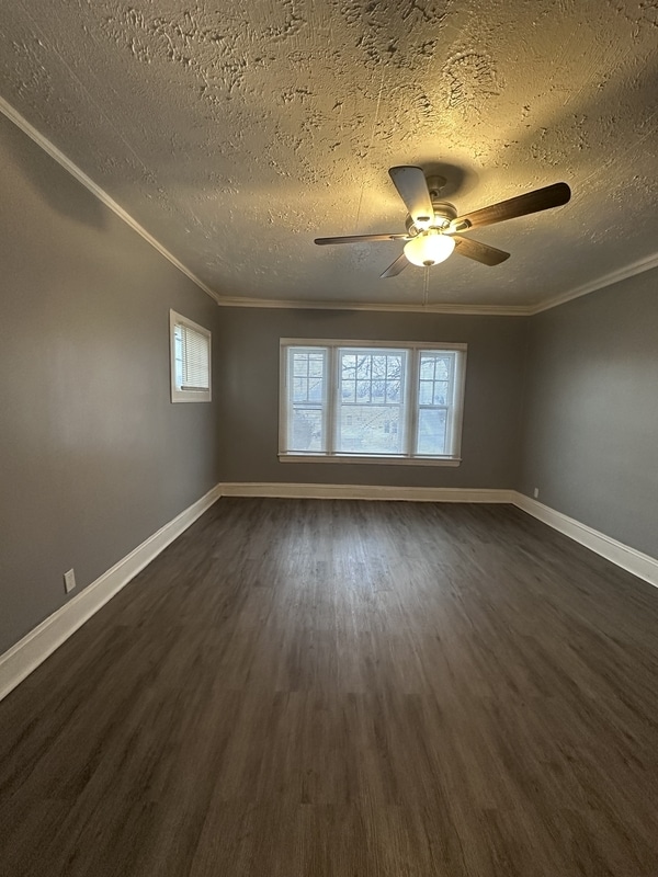 Building Photo - 1442 W 101st St