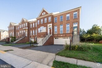 Building Photo - 42029 Bushclover Terrace