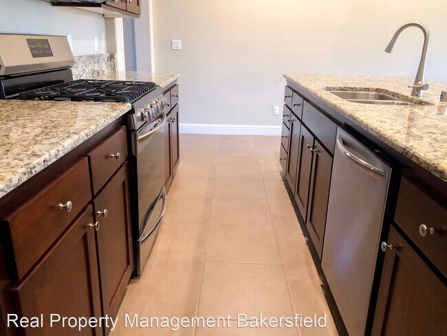 Building Photo - 3 br, 3 bath House - 9313 Four Pines Drive
