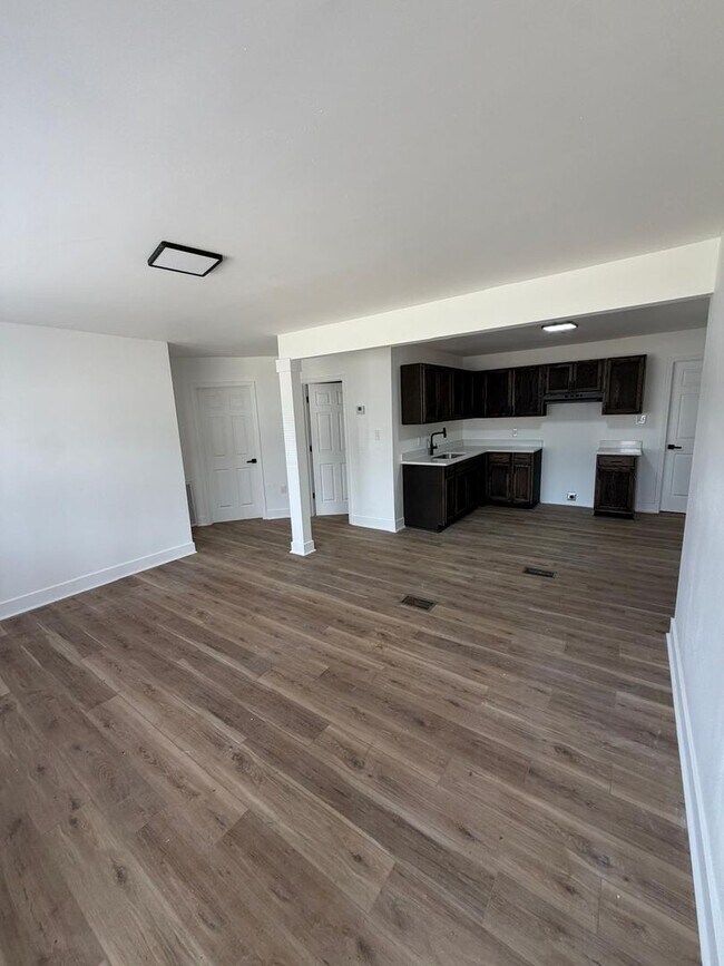 Foto del edificio - 4-bedroom home in North Little Rock