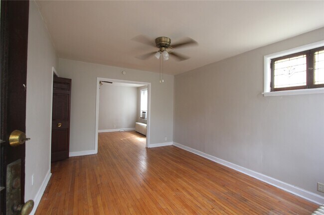 Building Photo - 5424 Rhodes Ave
