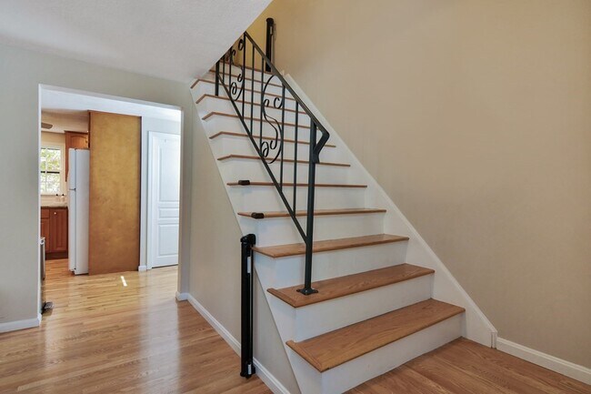 Building Photo - 15 Appaloosa Dr