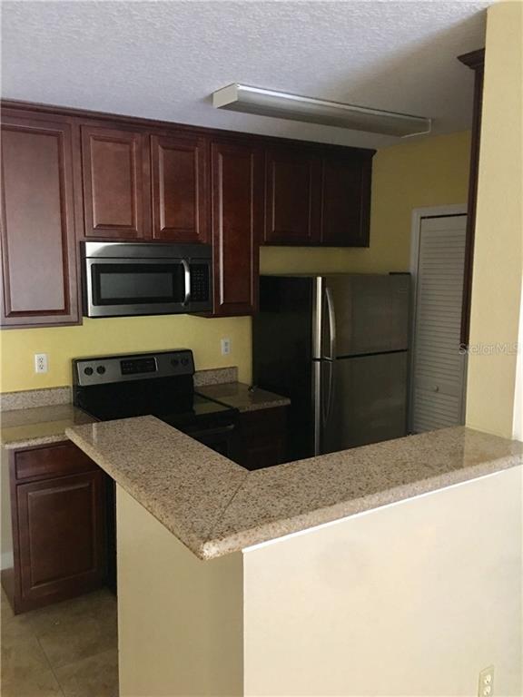 Building Photo - 4368 S Kirkman Rd