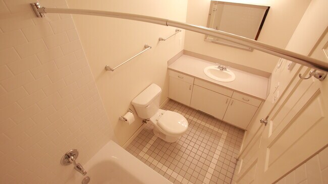 Bathroom - 120 29th Ave