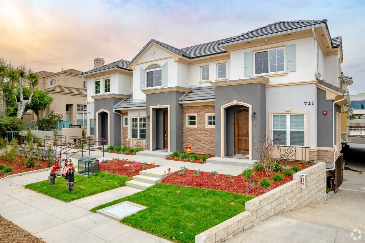 Primary Photo - Stoneman Terrace