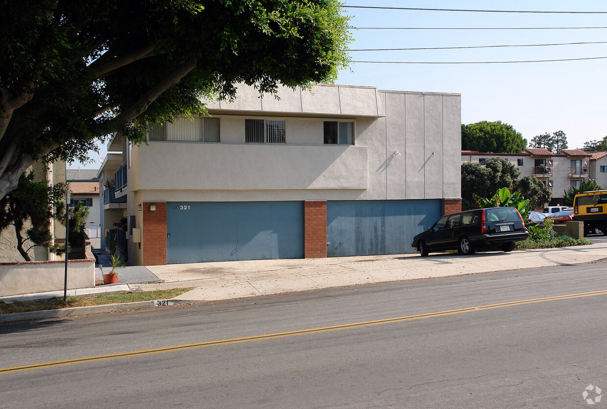 Foto principal - El Segundo Apartments