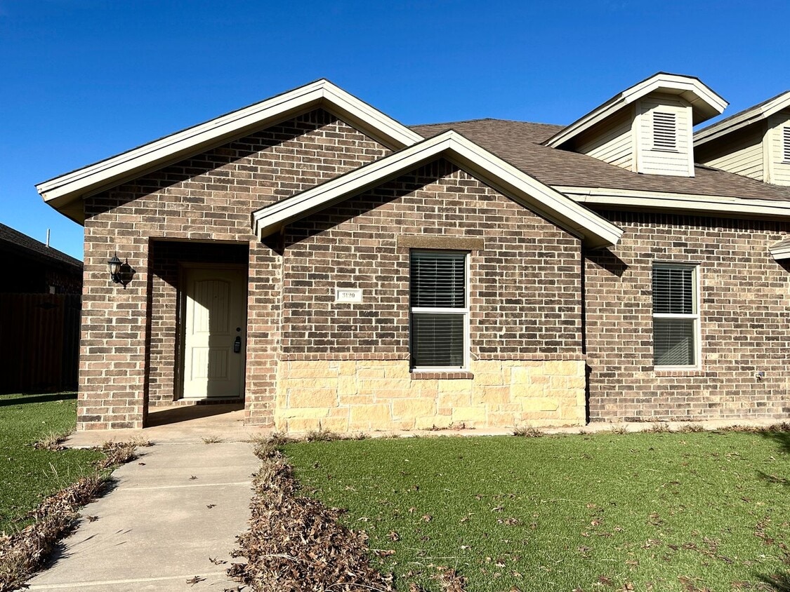 Foto principal - 3 bed 2 bath 2 car garage - Cooper ISD