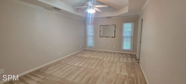 Building Photo - 4 br, 2.5 bath House - 2355 Villaret Drive