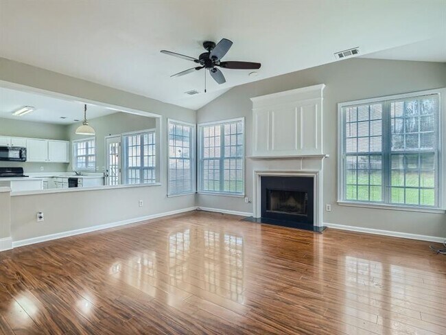 Building Photo - 2806 Donamire Way NW