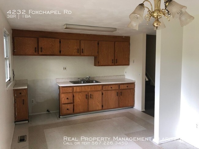 Foto del edificio - 4232 Foxchapel Rd