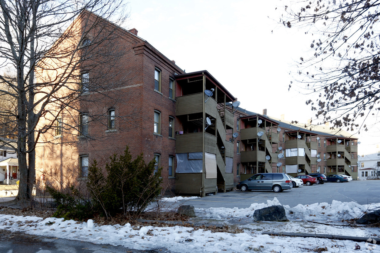 Building Photo - 151-169 Green St